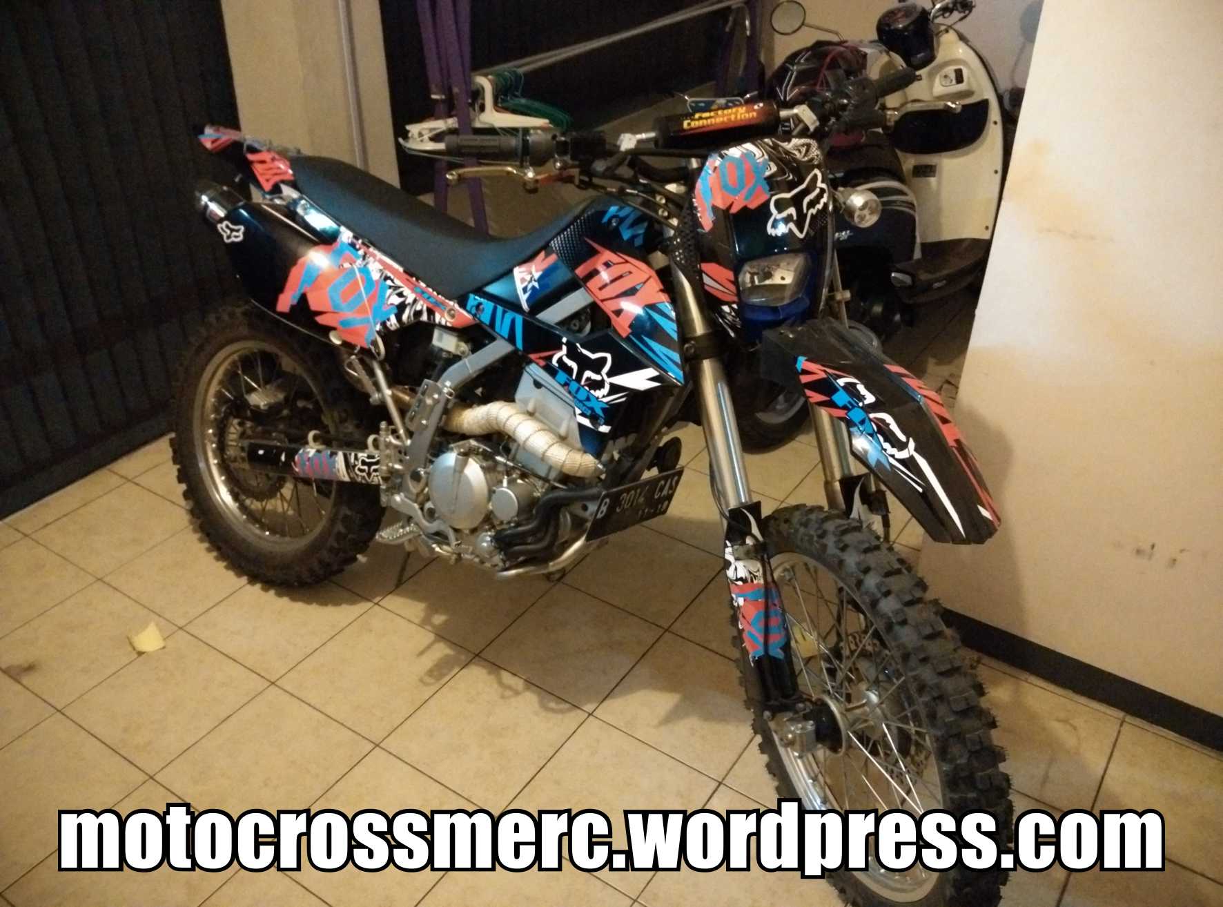Modifikasi Dtracker 250 Motocross Merch